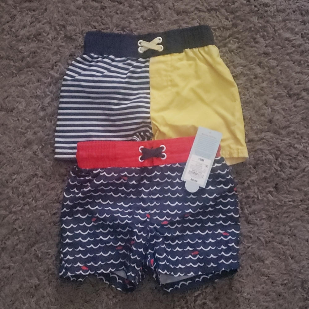 🐠💕 2🐱 Adorable LINED🤙Swim Trunk's🎣 18MONTHS